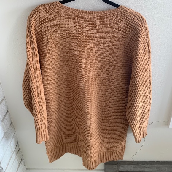 American Eagle Oversized V-Neck Sweater - Picture 5 of 5